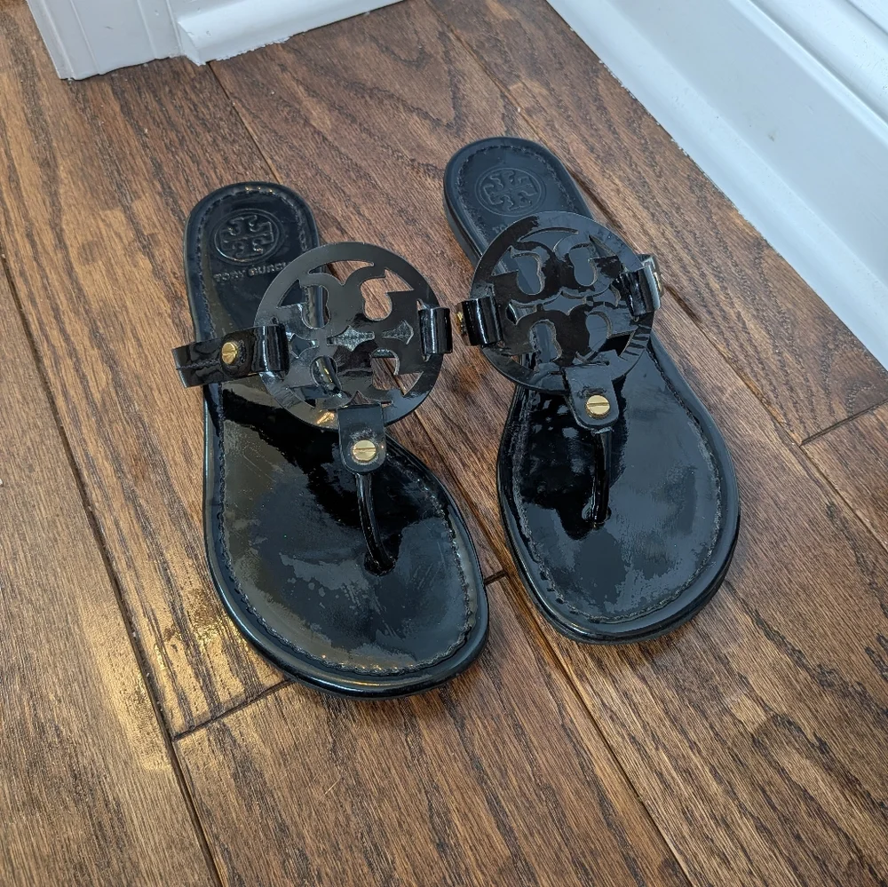 Tory Burch Women's Black Patent Leather Miller Sandals Size 7 - Picture 1 of 10